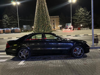 Mercedes E-Class foto 3