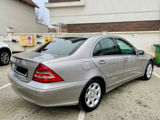 Mercedes C-Class foto 4