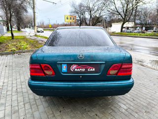 Mercedes E-Class foto 7