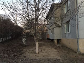 Vand apartament spațios cu 3 camere. Mun.Hincesti foto 2