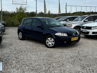 Renault Megane foto 1