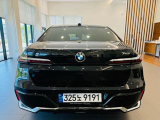 BMW 7 Series foto 3