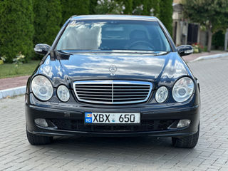 Mercedes E-Class foto 2