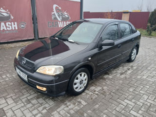 Opel Astra foto 2