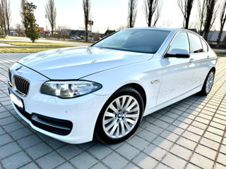 BMW 5 Series foto 2