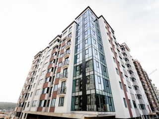 Apartament cu 2 camere, 77 m², Buiucani, Chișinău foto 2