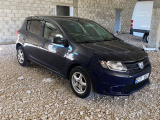 Dacia Sandero foto 1