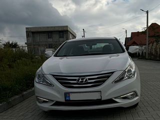 Hyundai Sonata foto 1