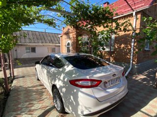 Ford Fusion foto 6