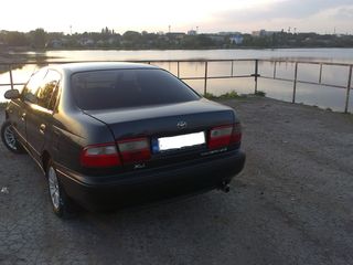 Toyota Carina foto 3