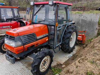 Se vinde Kubota GL-320 cu freza de sol