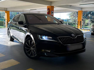 Skoda Superb foto 1