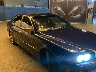 BMW 5 Series foto 5