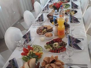 Prânzuri la pachet (taloane) Ceremonii Banchete bucătari profesionali Gustărică Delicioasă SRL foto 2