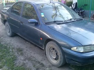 Ford Mondeo foto 2