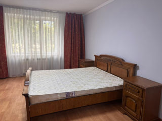 Apartament cu 4 camere, 100 m², Ciocana, Chișinău foto 2