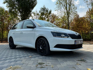 Skoda Fabia foto 2