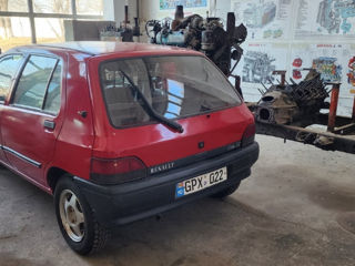 Renault Clio foto 5