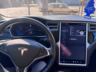 Tesla Model S foto 6