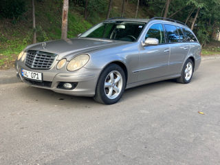 Mercedes E-Class foto 2