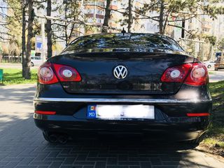 Volkswagen Passat CC foto 2