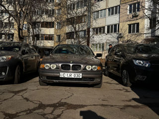 BMW 5 Series foto 5