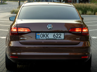 Volkswagen Jetta foto 5