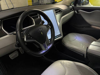 Tesla Model S foto 5