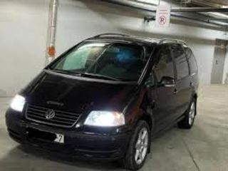 Volkswagen Sharan foto 1