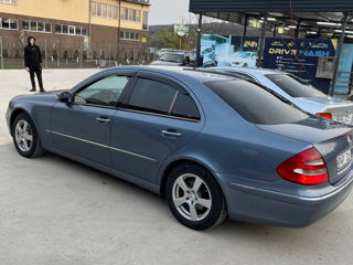 Mercedes E-Class foto 4