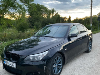 BMW 5 Series foto 2