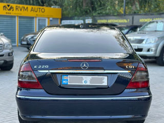 Mercedes E-Class foto 5