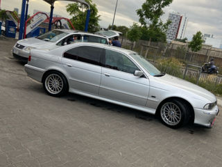 BMW 5 Series foto 6