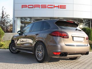 Porsche Cayenne foto 10