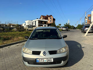 Renault Megane foto 2