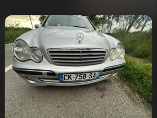 Mercedes C-Class foto 3