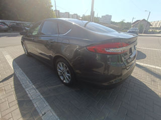 Ford Fusion foto 6