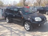 Nissan X-Trail foto 2