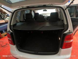 Volkswagen Touran foto 4