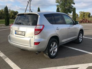 Toyota Rav 4 foto 4