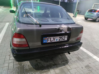 Nissan Sunny foto 3