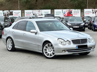 Mercedes E-Class foto 1