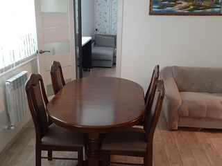 Se vinde apartament cu trei camere. foto 4