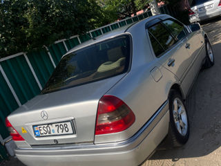 Mercedes C-Class