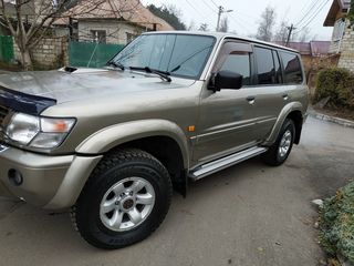 Nissan Patrol foto 2