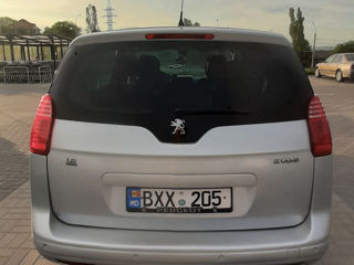 Peugeot 5008 foto 2