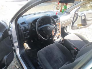 Opel Astra foto 9