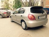 Nissan Almera foto 3