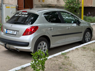 Peugeot 207 foto 3