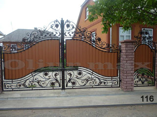 Porți , garduri, balustrade, copertine, gratii, uși metalice și alte confecții din fier forjat. foto 11